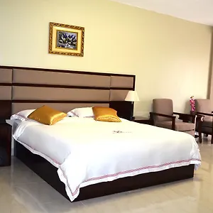 Hillside Plaza Otel